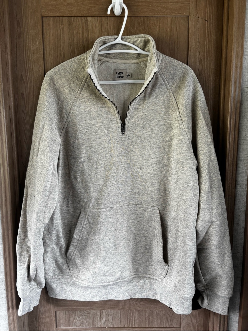 Flint and Tinder 10 Year Quarter Zip Mens Sweatshirt Size L